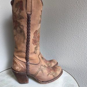 Women’s boots 👢